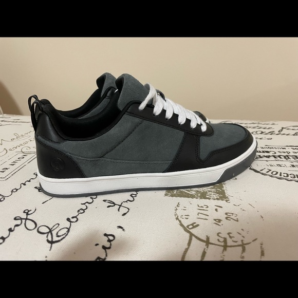 Lands End Casual Sneakers Shoes - Picture 4 of 5